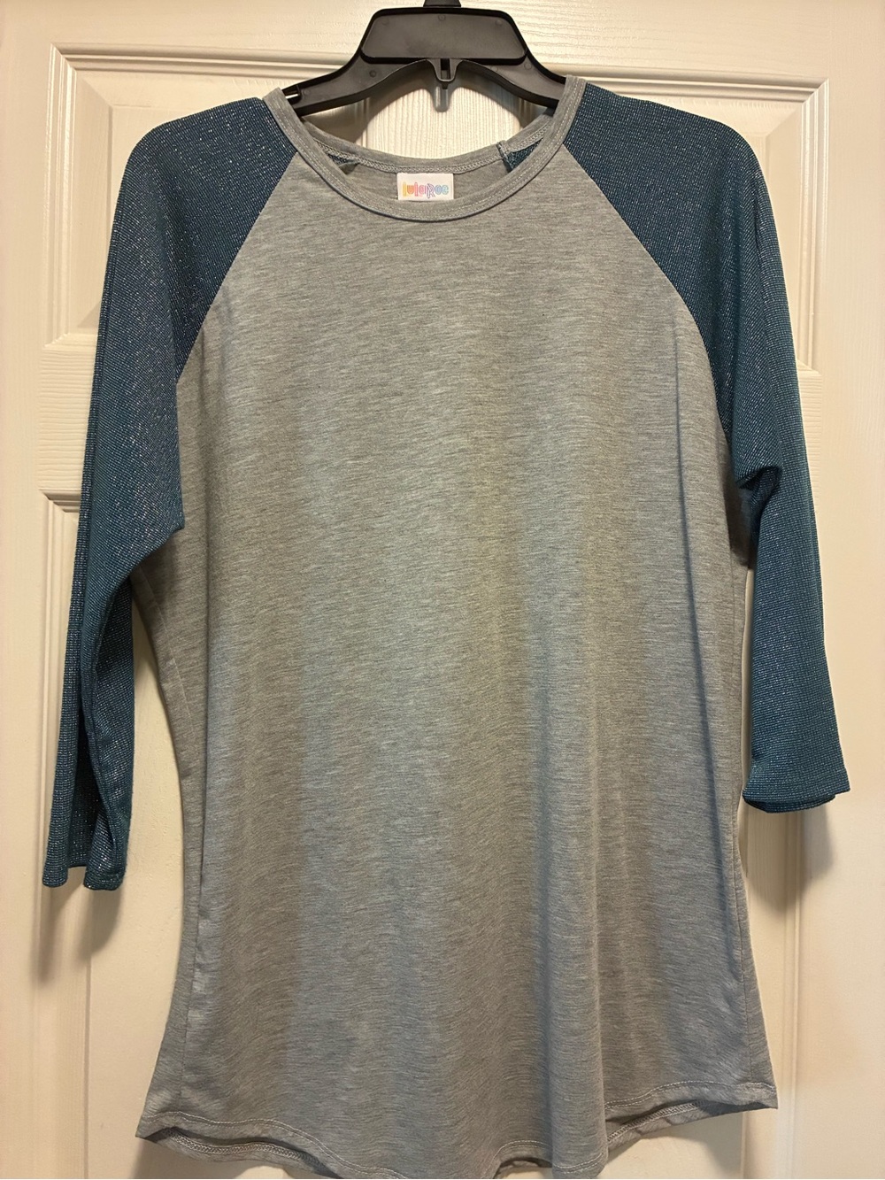 LuLaRoe Randy Top - Light Gray with Teal Metallic Sleeves Size Large